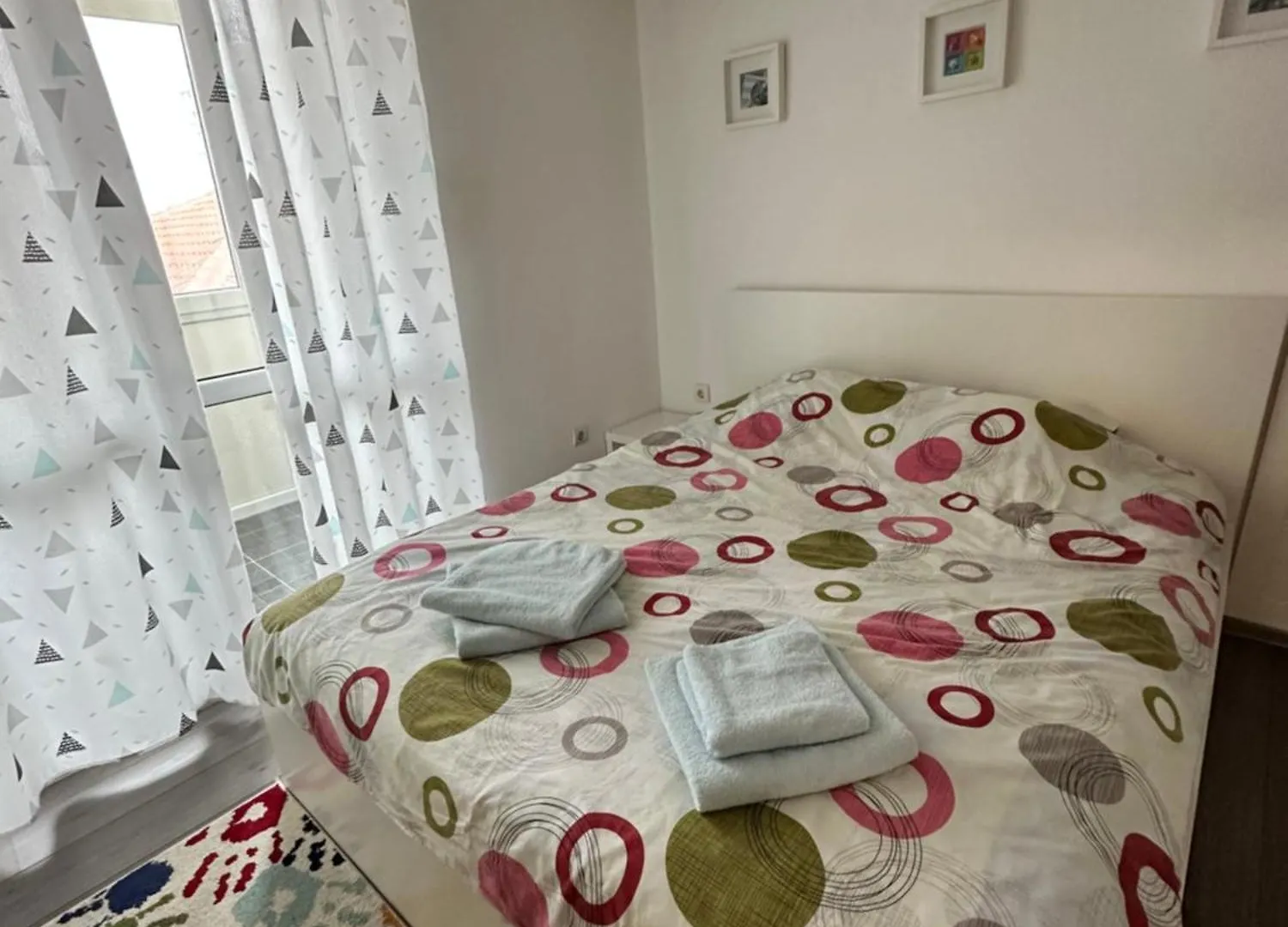 Briz Apartment; 2 Bdr; 6 Guests; Private Parking Varna Bulgaria