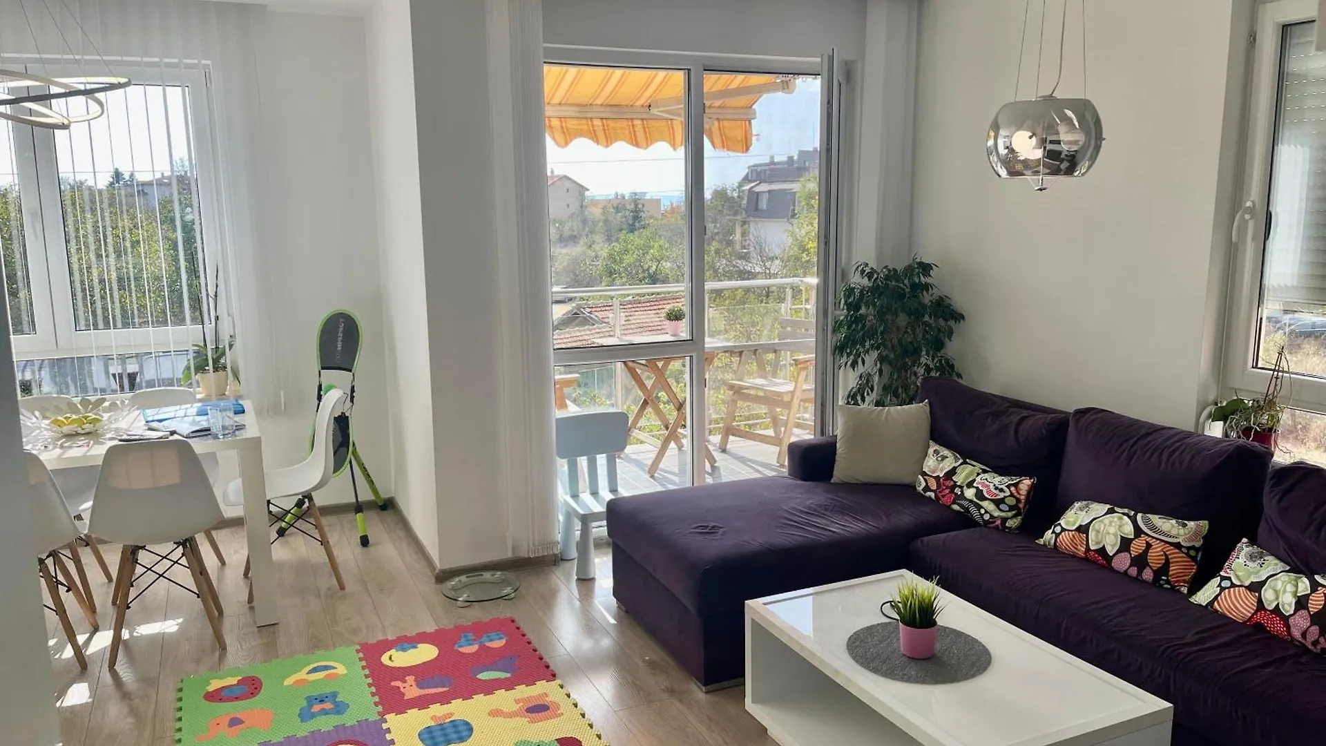 Briz Apartment; 2 Bdr; 6 Guests; Private Parking Varna 0*,  Bulgaria